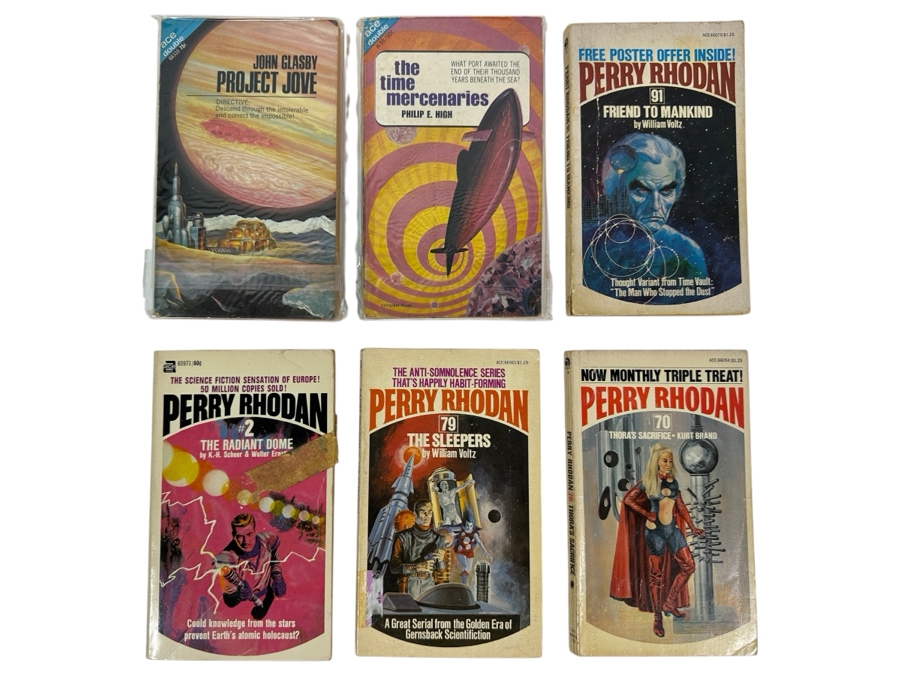 (6) Science Fiction Paperback Books