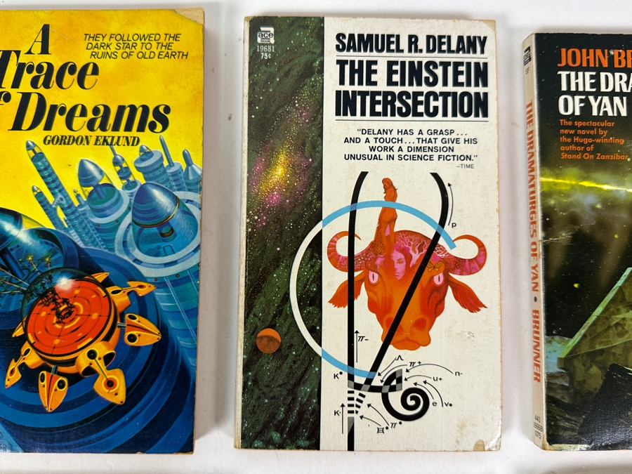(6) Science Fiction Paperback Books [Photo 3]