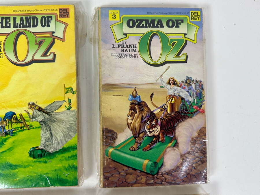 (6) L. Frank Baum Oz Paperback Books: Wizard Of Oz Books 1 - 6 [Photo 4]