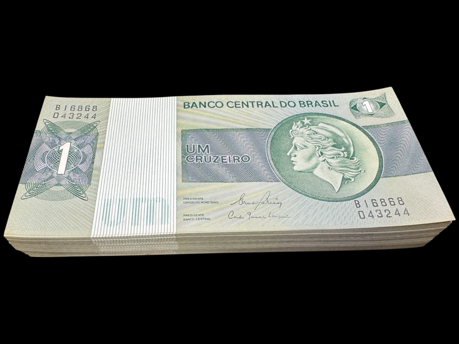 (128) Uncirculated 1 Cruzeiro Banknotes From Brazil