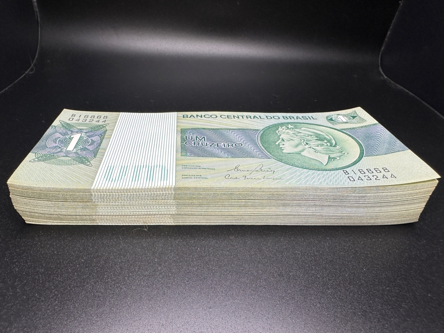 (128) Uncirculated 1 Cruzeiro Banknotes From Brazil [Photo 2]