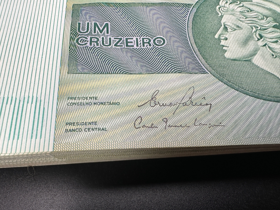 (128) Uncirculated 1 Cruzeiro Banknotes From Brazil [Photo 5]