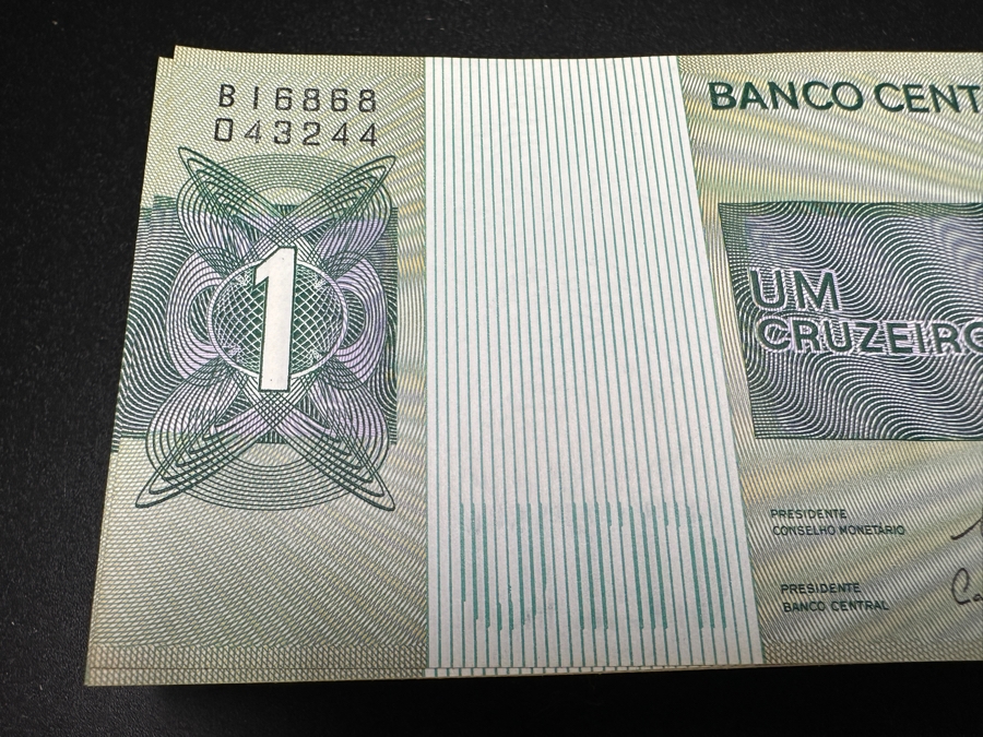 (128) Uncirculated 1 Cruzeiro Banknotes From Brazil [Photo 6]
