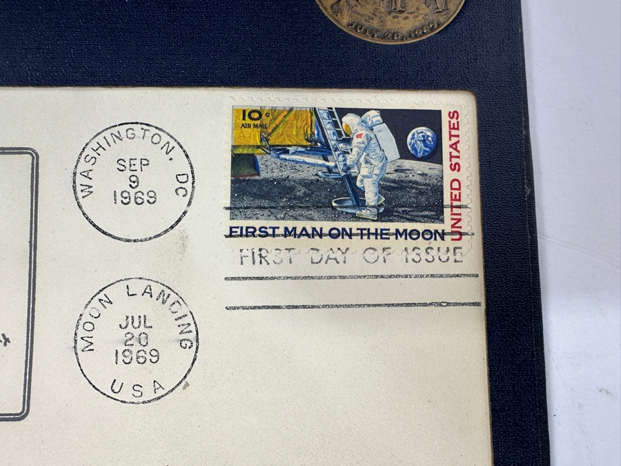 1969 Limited Edition First Man On The Moon First Day Stamp Cover With Apollo 11 Commemorative Medallion [Photo 3]