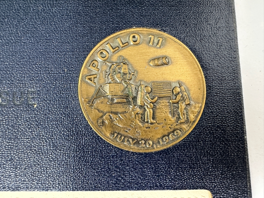 1969 Limited Edition First Man On The Moon First Day Stamp Cover With Apollo 11 Commemorative Medallion [Photo 2]