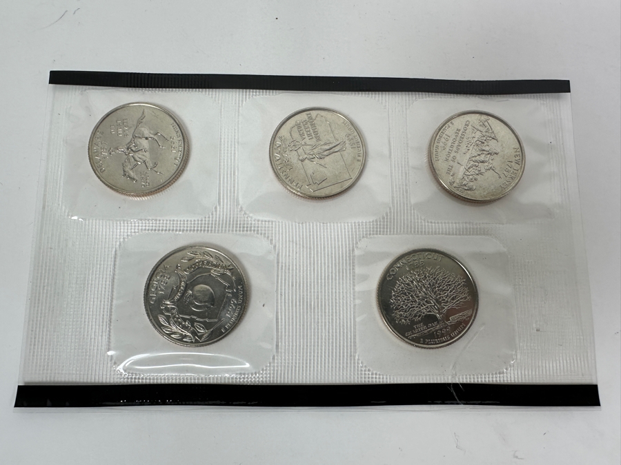 1999 United States Mint Uncirculated Coin Sets From Denver Mint And Philadelphia Mint And 2000 United States Mint Uncirculated Coin Sets From Denver Mint And Philadelphia Mint  [Photo 4]