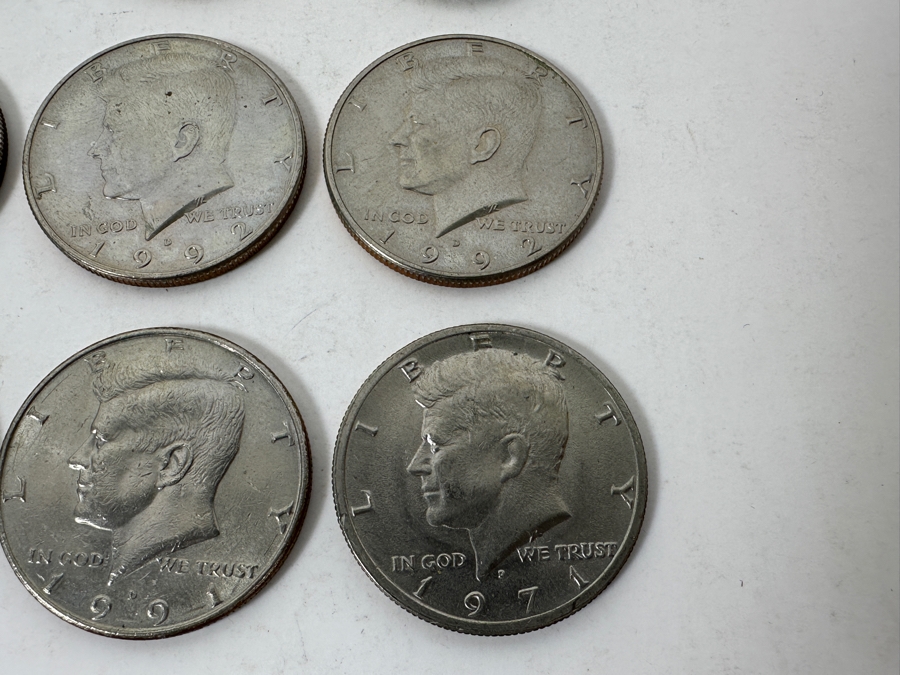 (25) Kennedy Half Dollar Coins From Various Years [Photo 4]