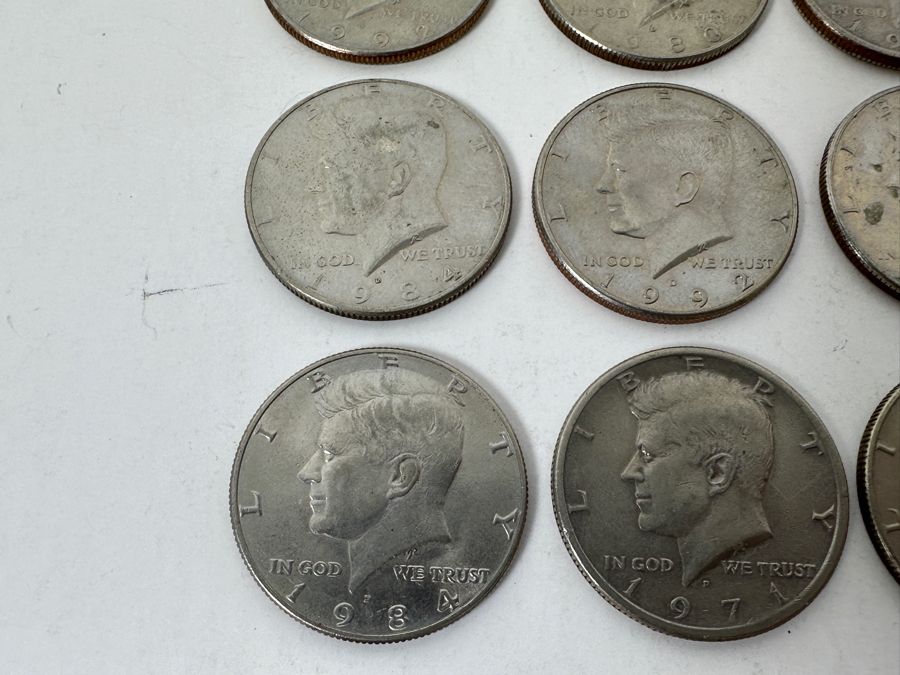 (25) Kennedy Half Dollar Coins From Various Years [Photo 7]