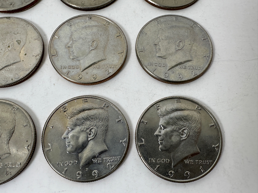 (25) Kennedy Half Dollar Coins From Various Years [Photo 5]