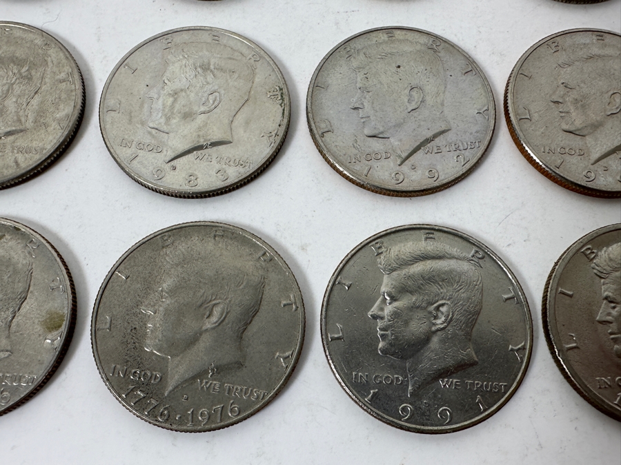 (25) Kennedy Half Dollar Coins From Various Years [Photo 3]