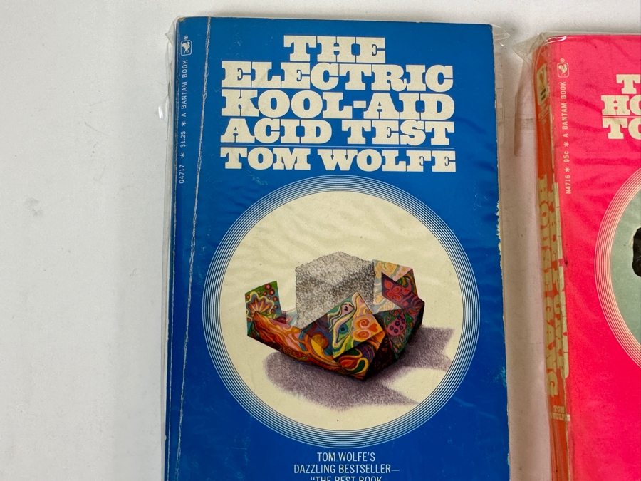 Tom Wolfe Paperback Books: The Electric Kool-Aid Acid Test And The Pump House Gang [Photo 2]