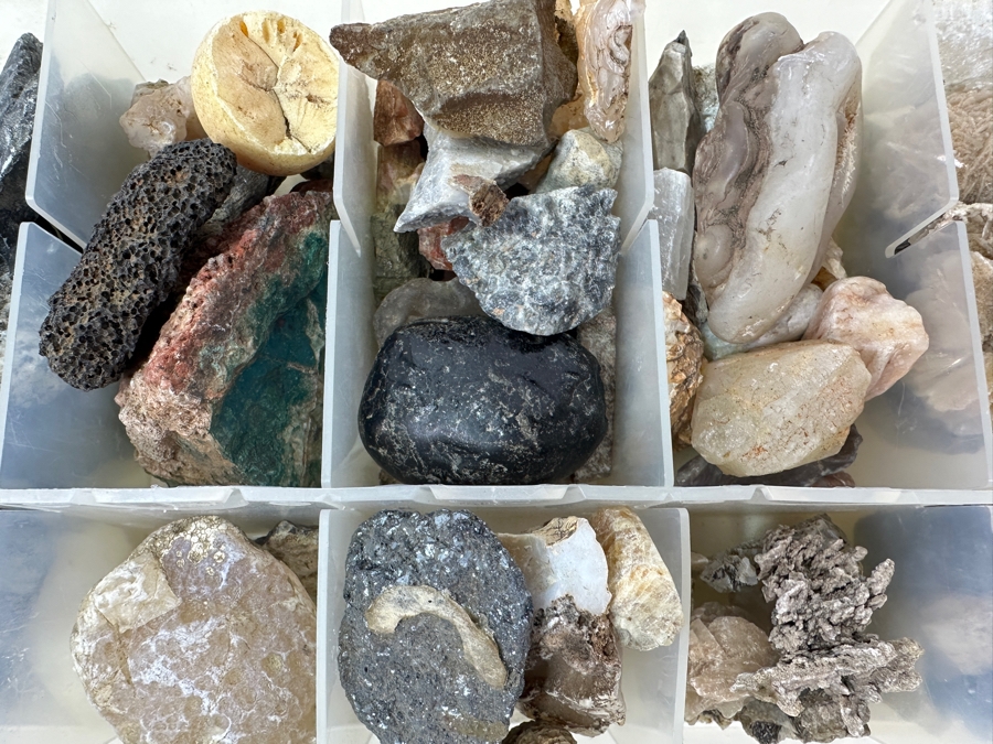 Tray Of Various Rocks & Minerals - See Photos [Photo 5]