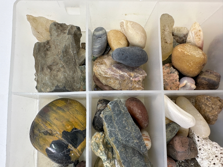 Tray Of Various Rocks & Minerals - See Photos [Photo 3]