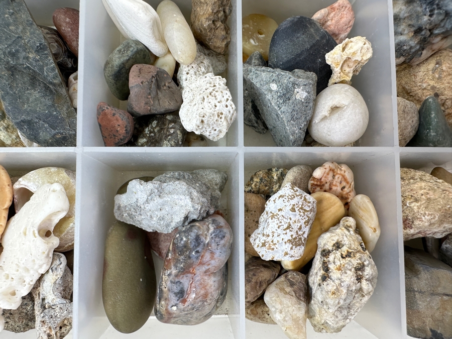 Tray Of Various Rocks & Minerals - See Photos [Photo 4]