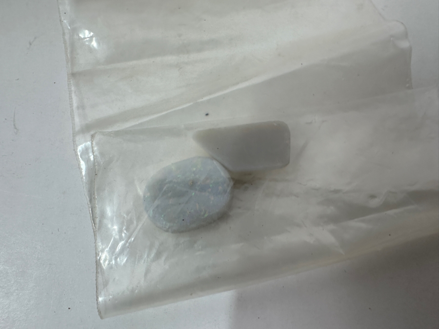 Tray Of Various Rocks & Minerals - See Photos [Photo 23]