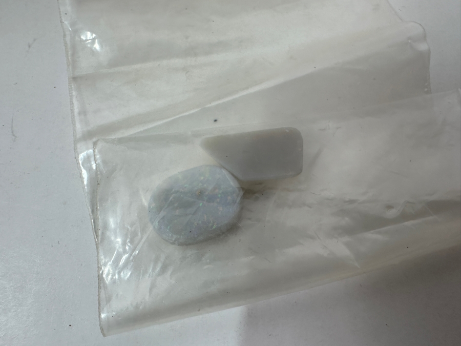 Tray Of Various Rocks & Minerals - See Photos [Photo 24]