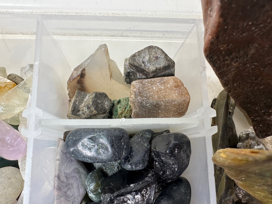 Tray Of Various Rocks & Minerals - See Photos [Photo 9]