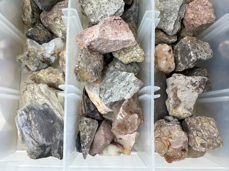 Tray Of Various Rocks & Minerals - See Photos [Photo 7]