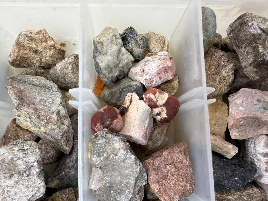 Tray Of Various Rocks & Minerals - See Photos [Photo 10]
