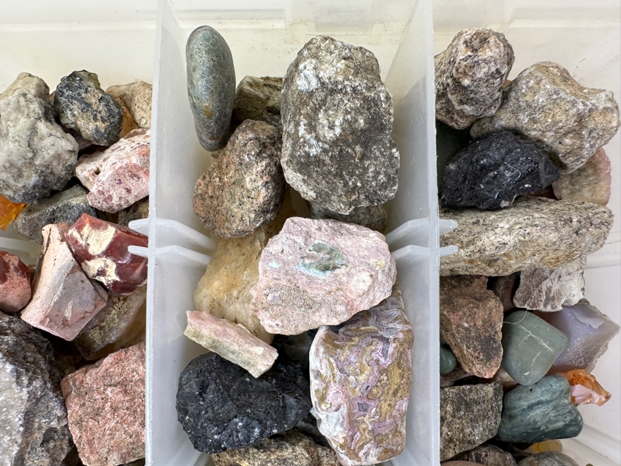 Tray Of Various Rocks & Minerals - See Photos [Photo 11]