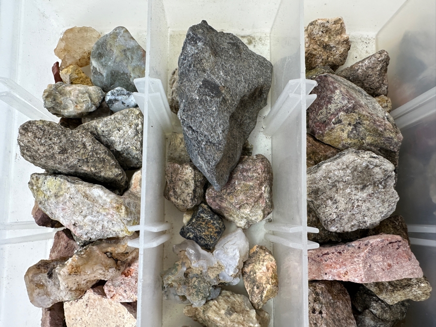 Tray Of Various Rocks & Minerals - See Photos [Photo 5]
