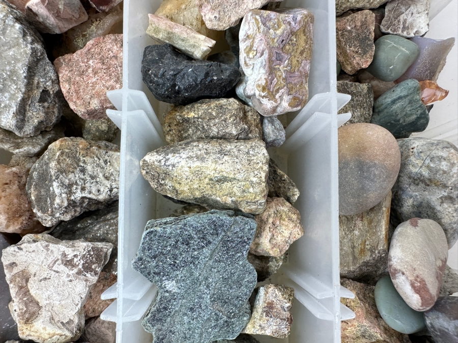 Tray Of Various Rocks & Minerals - See Photos [Photo 12]