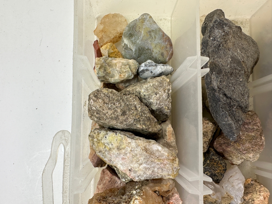 Tray Of Various Rocks & Minerals - See Photos [Photo 2]