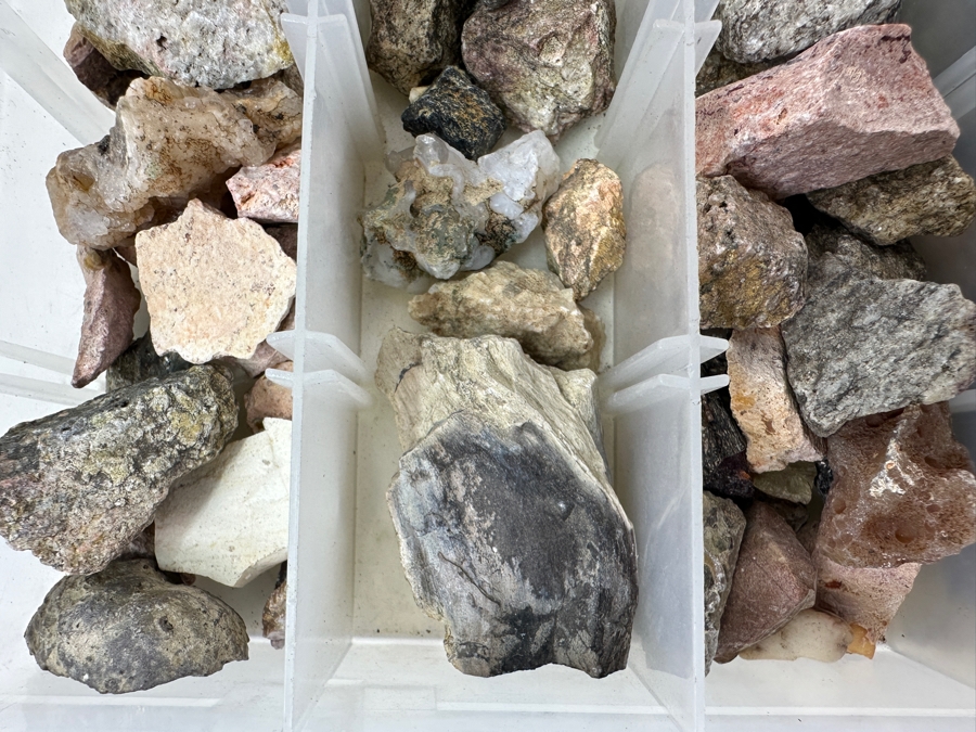 Tray Of Various Rocks & Minerals - See Photos [Photo 4]
