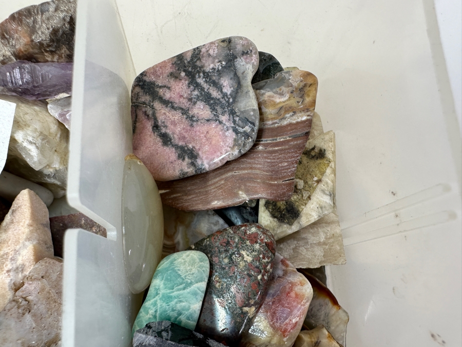 Tray Of Various Rocks & Minerals - See Photos [Photo 12]