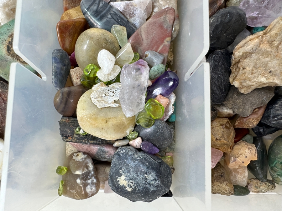 Tray Of Various Rocks & Minerals - See Photos [Photo 4]