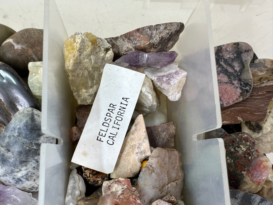 Tray Of Various Rocks & Minerals - See Photos [Photo 8]