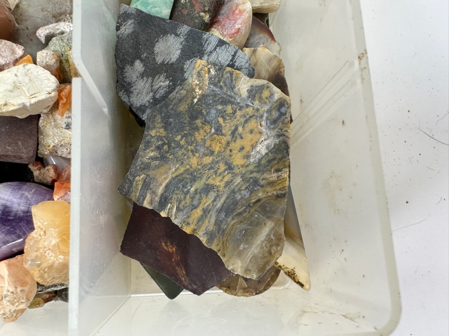 Tray Of Various Rocks & Minerals - See Photos [Photo 10]