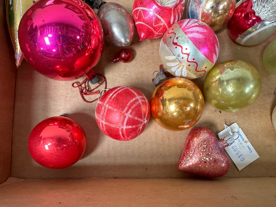 Vintage Glass Christmas Ornaments [Photo 10]