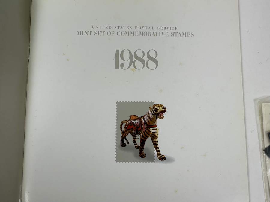 1988 United States Postal Service Mint Set Of Commemorative Stamps [Photo 4]