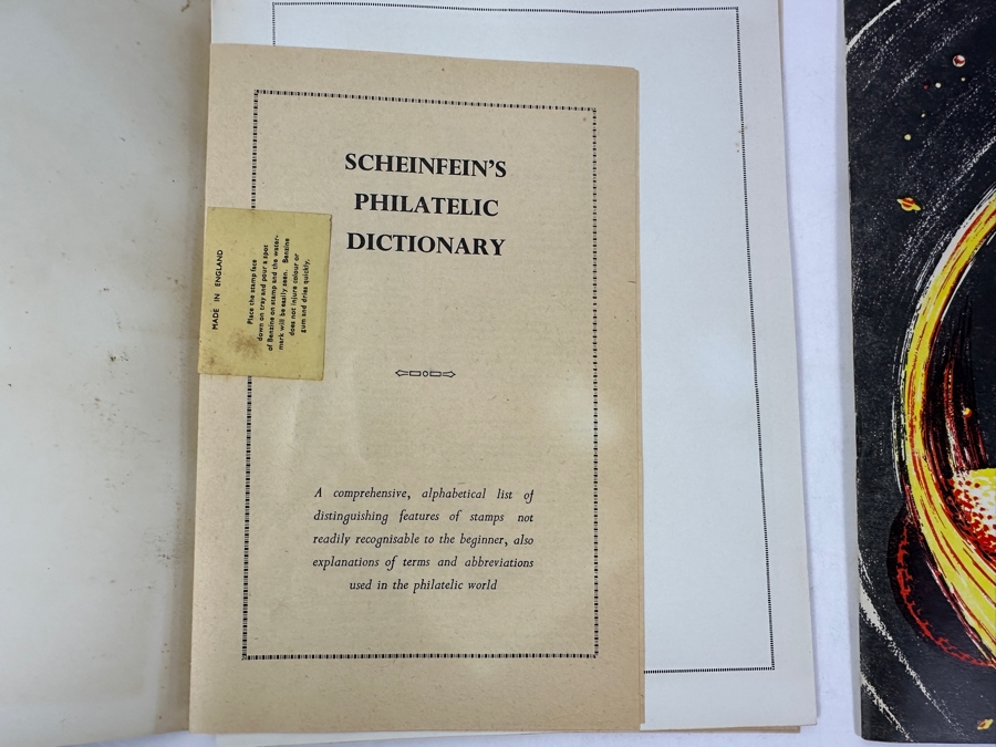 Pair Of New Old Stock The World Stamp Albums (No Stamps) [Photo 2]