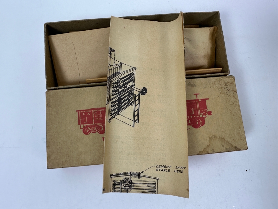 Vintage Wooden & Metal Model Train Kit “The Silver Streak Line” 34121 By Pacific HO Co. New Old Stock [Photo 3]