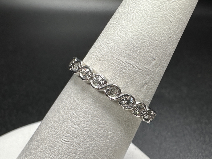 Platinum Eternity Band Diamond Ring Set With (20) 1.8mm Single Cut Round Diamonds Est. .50cttw Size 7.5 4.1g Retails $2,400 [Photo 4]