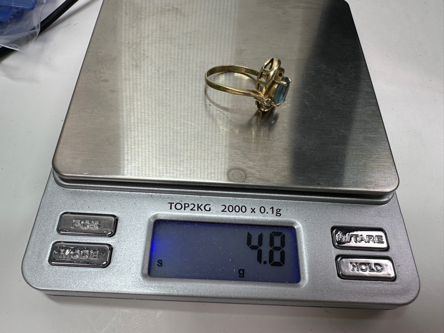 14k Gold Swiss Blue Topaz 9x7 Ring Size 9 4.8g Retails $1,600 [Photo 9]