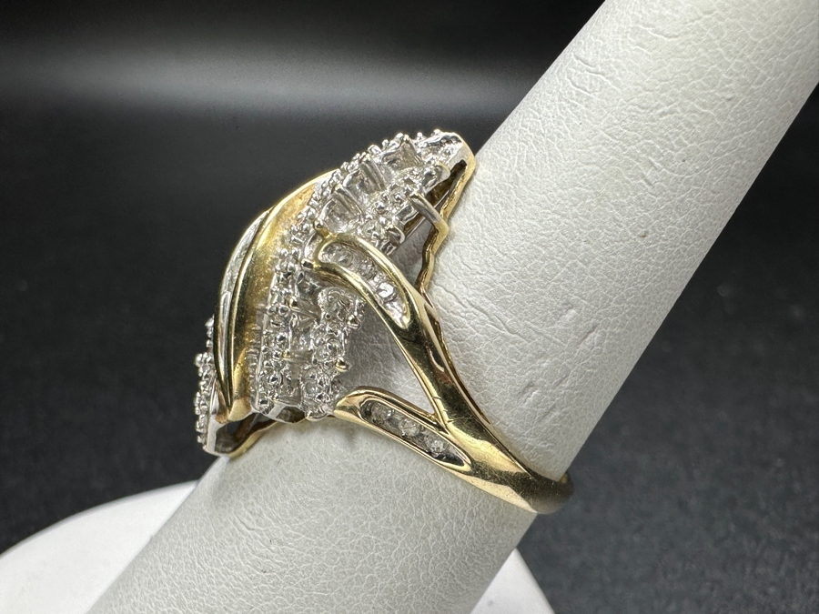 10k Gold Diamond Ring Set With (36) .005 Diamonds & (7) 1x2mm Baguette Diamonds Est. .25cttw Size 7.5 3.8g Retails $1,200 [Photo 6]