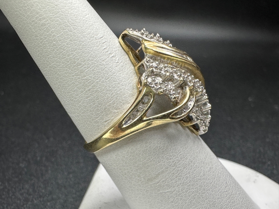 10k Gold Diamond Ring Set With (36) .005 Diamonds & (7) 1x2mm Baguette Diamonds Est. .25cttw Size 7.5 3.8g Retails $1,200 [Photo 5]