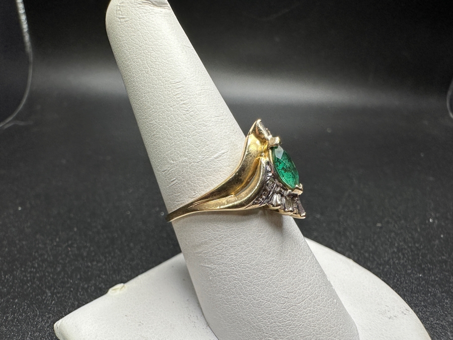 10k Gold Synthetic Marquise Emerald Ring Size 8 2.6g Retails $700 [Photo 2]