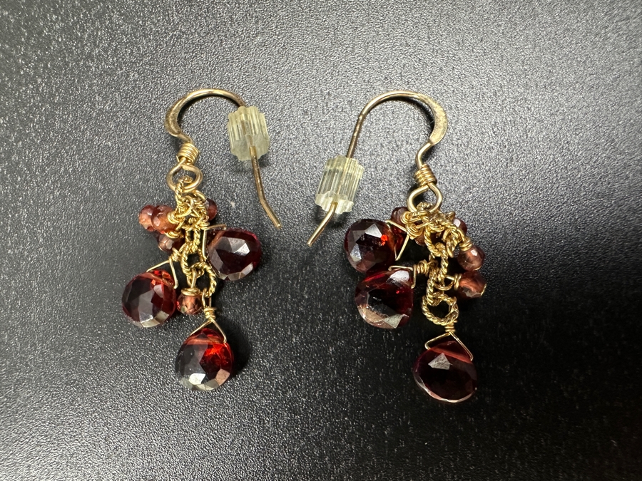 14k Gold Earrings Set With Garnet Briolettes 2.0g Retails $550 [Photo 2]