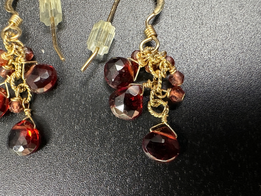 14k Gold Earrings Set With Garnet Briolettes 2.0g Retails $550 [Photo 4]