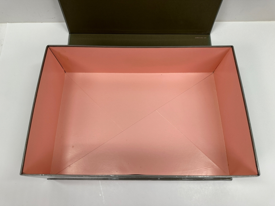 Vintage Judith Leiber Reptile Leather Handbag With Comb, Mirror And Change Purse Plus The Original Dust Bag And Original Judith Leiber Box [Photo 17]