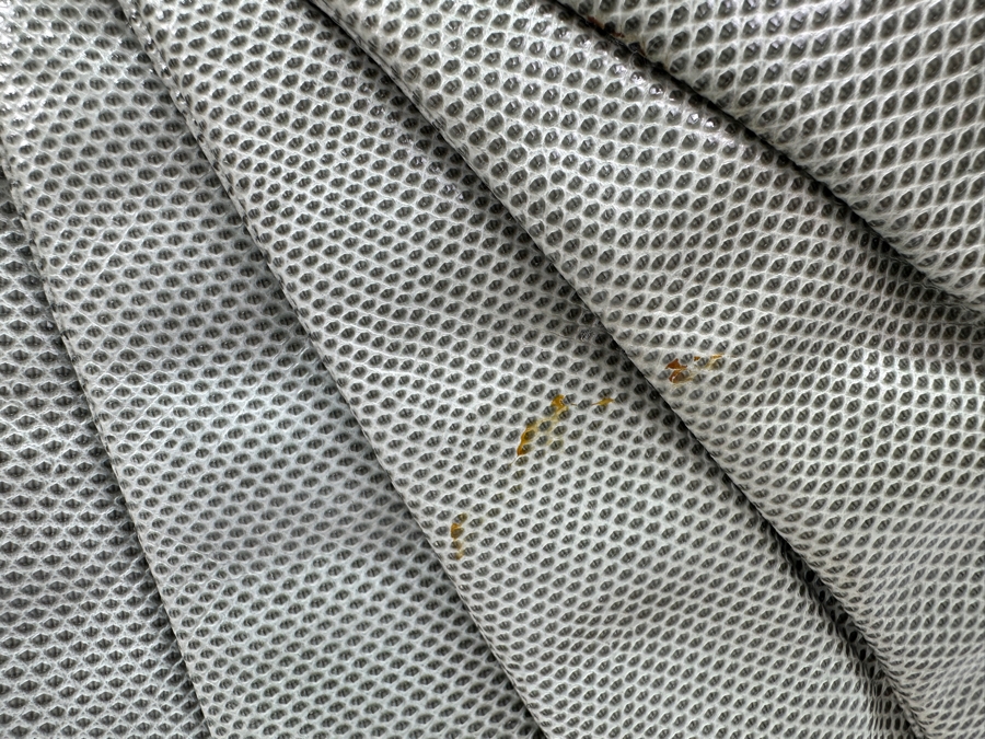 Vintage Judith Leiber Reptile Leather Handbag With Comb, Mirror And Change Purse Plus The Original Dust Bag And Original Judith Leiber Box [Photo 8]