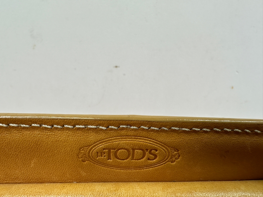 Vintage J. P. Tod's Studded Leather Tote Handbag With Original Dust Bag Estimate $150 [Photo 4]