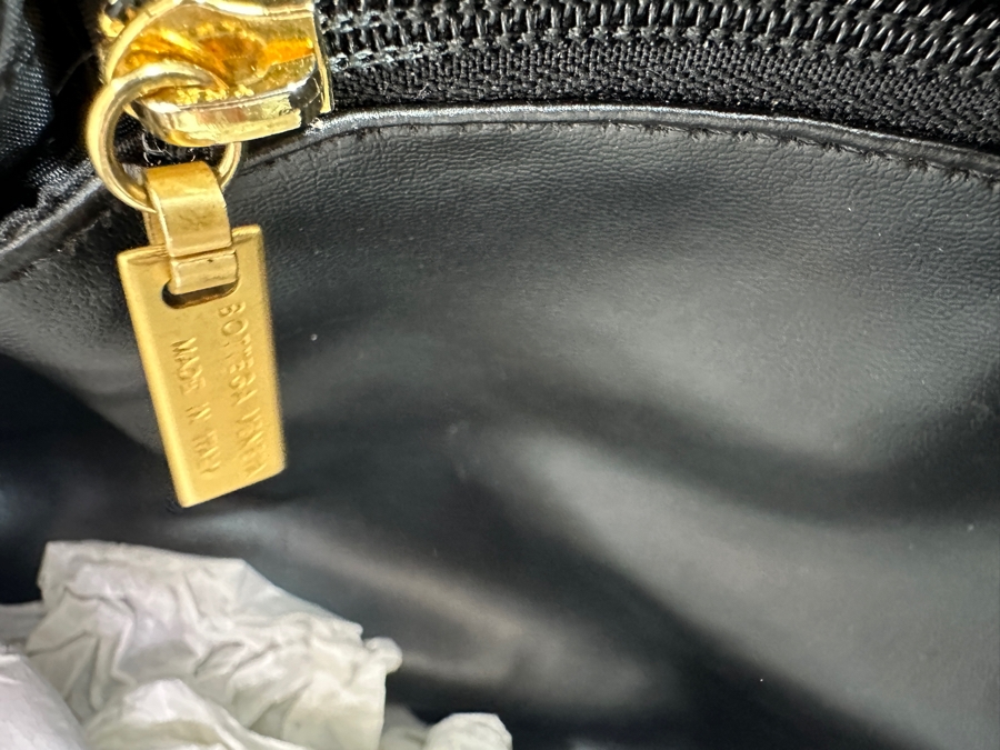 Large Bottega Veneta Woven Leather Tote Handbag Made In Italy With Original Dust Bag Like New With Tags Estimate $3,000 [Photo 10]