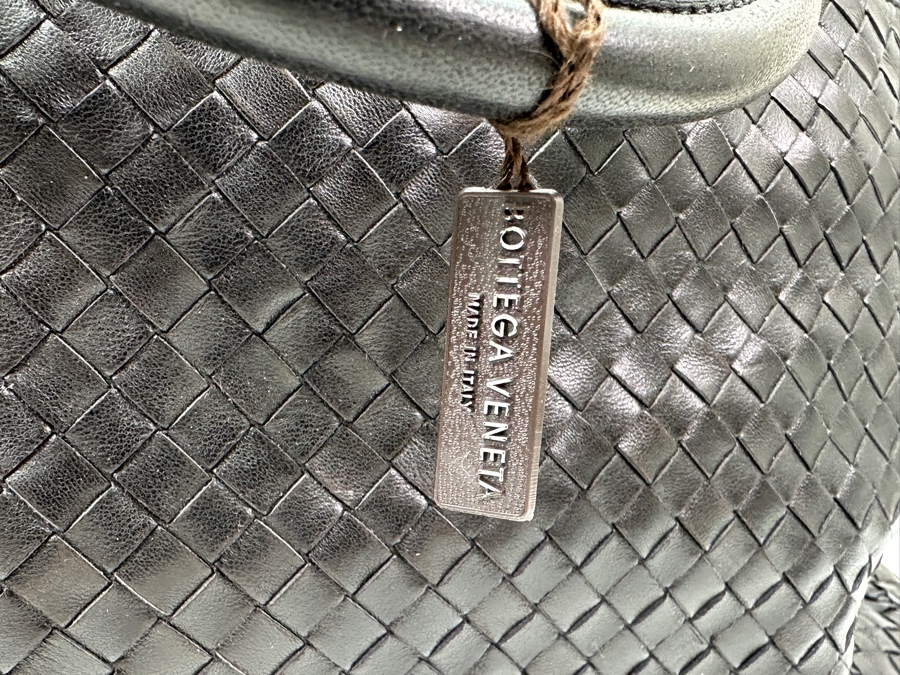 Large Bottega Veneta Woven Leather Tote Handbag Made In Italy With Original Dust Bag Like New With Tags Estimate $3,000 [Photo 3]