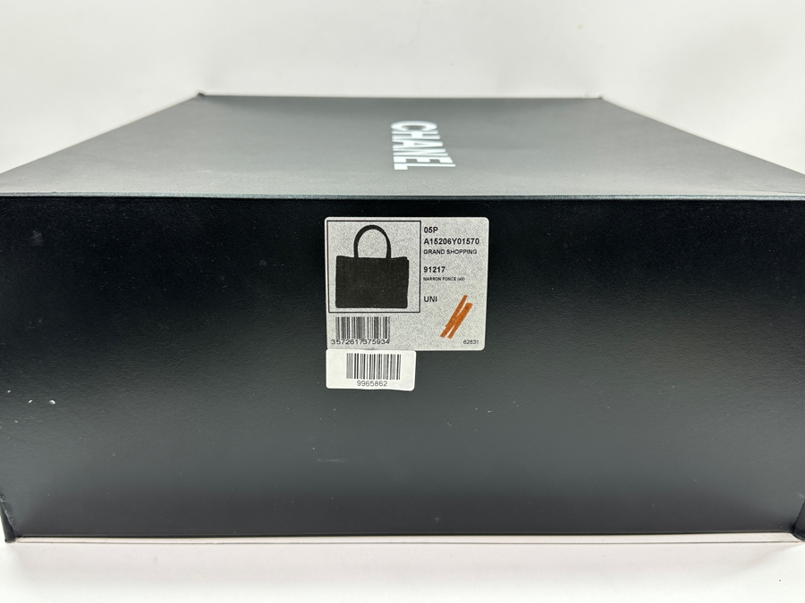 Chanel Cerf Executive Tote Grand Shopping Handbag Like New With Original Chanel Dust Bag And Original Chanel Box Estimate $3,000+ [Photo 5]