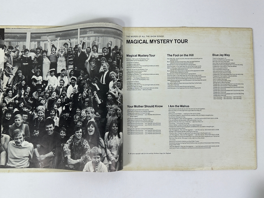 Just Added - The Beatles - Magical Mystery Tour Gatefold Album - Missing Some Of The Pages Of The 24-Page Book [Photo 6]